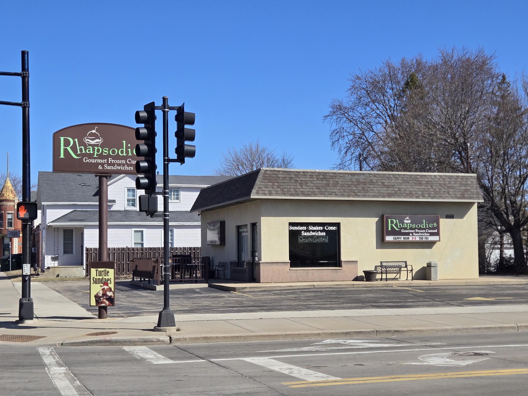 1226 Oregon St, Oshkosh, WI for sale Primary Photo- Image 1 of 19