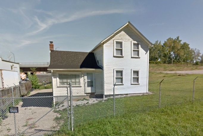 811 Harvard Ave, Newburgh Heights, OH for sale - Building Photo - Image 2 of 4