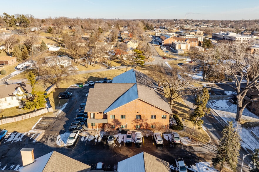 11620 Arbor St, Omaha, NE for lease - Building Photo - Image 3 of 4