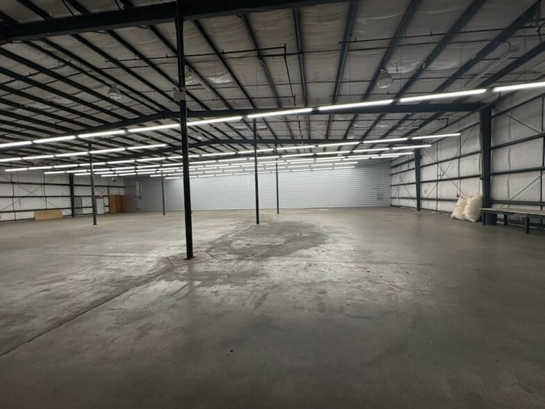 1635-4 E Dixon Blvd, Shelby, NC for lease - Primary Photo - Image 1 of 20