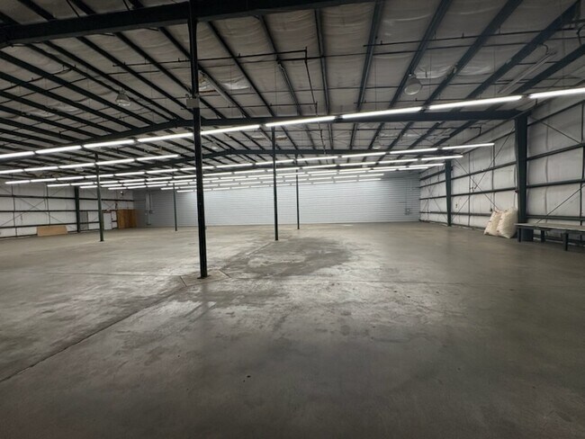 Plus de détails pour 1635-4 E Dixon Blvd, Shelby, NC - Local d'activités à louer