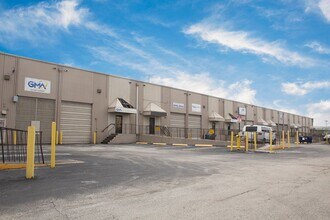 2800-2850 NW 72nd Ave, Miami, FL à louer Photo intérieure- Image 1 de 1