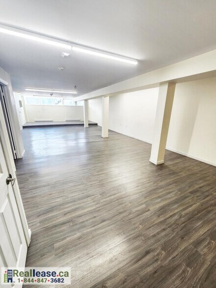 138 Main St W, Shelburne, ON à louer - Photo du bâtiment - Image 3 de 23