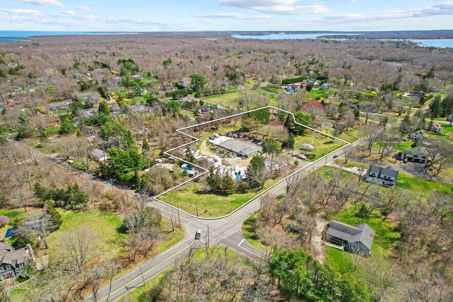 1 S Midway Rd, Shelter Island, NY à vendre - Aérien - Image 2 de 18