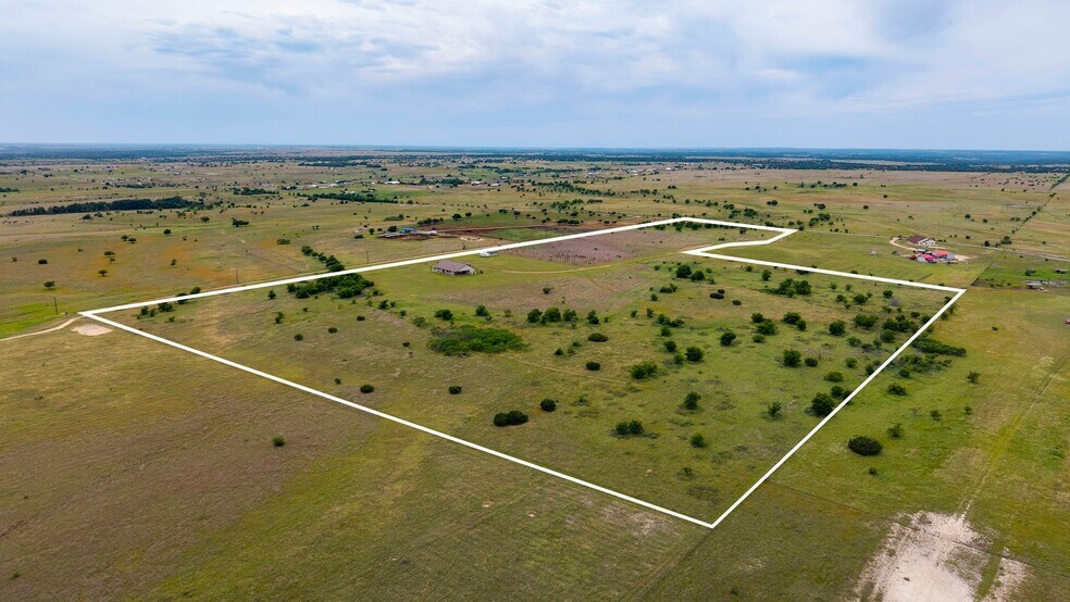 3125 County Road 212, Bertram, TX à vendre - Photo du bâtiment - Image 2 de 48