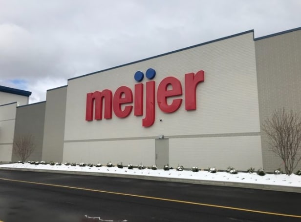 7701 Broadview Rd, Seven Hills, OH for lease - Building Photo - Image 1 of 1