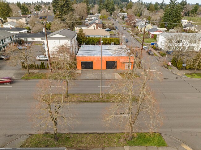 More details for 6739 SE Powell Blvd, Portland, OR - Retail for Sale