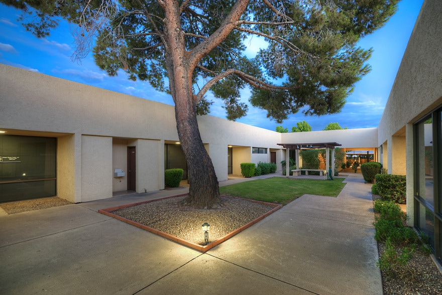 4643 E Thomas Rd, Phoenix, AZ for lease - Building Photo - Image 3 of 5