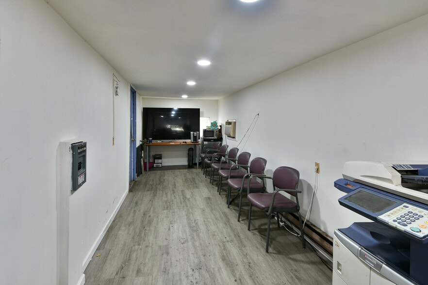 601 W Fisher St, Philadelphia, PA for sale - Building Photo - Image 2 of 28