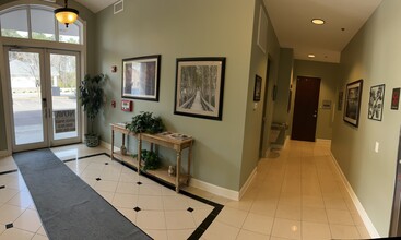 1124 Park West Blvd, Mount Pleasant, SC à vendre Photo intérieure- Image 2 de 6