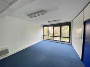 9 Rue Des Tuiliers, Lyon for lease Interior Photo- Image 2 of 4