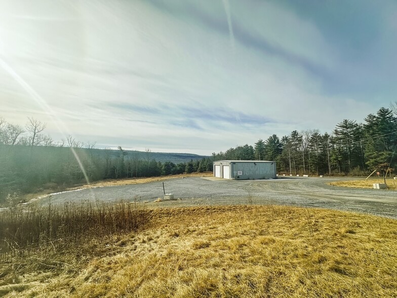 3066 Valley rd, Loganton, PA for sale - Primary Photo - Image 1 of 2
