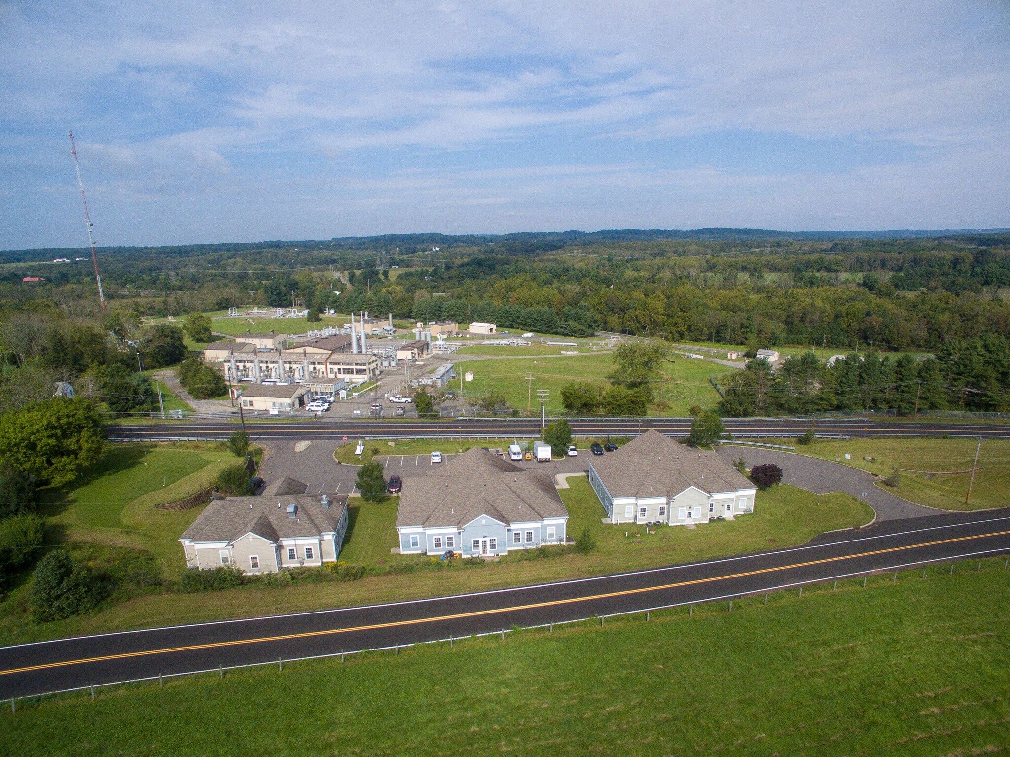 Mount Airy Village portefeuille de 3 propriétés à vendre sur LoopNet.ca Photo du b timent- Image 1 de 26