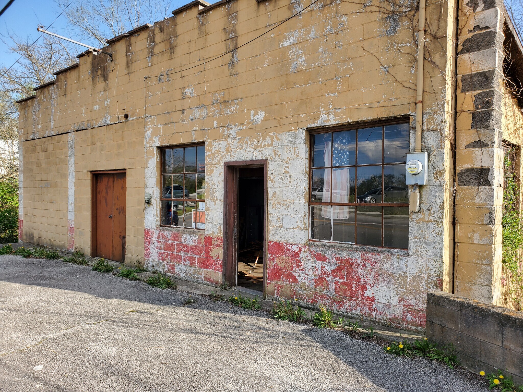 197 W Walnut St, Mount Olivet, KY à vendre Photo principale- Image 1 de 1