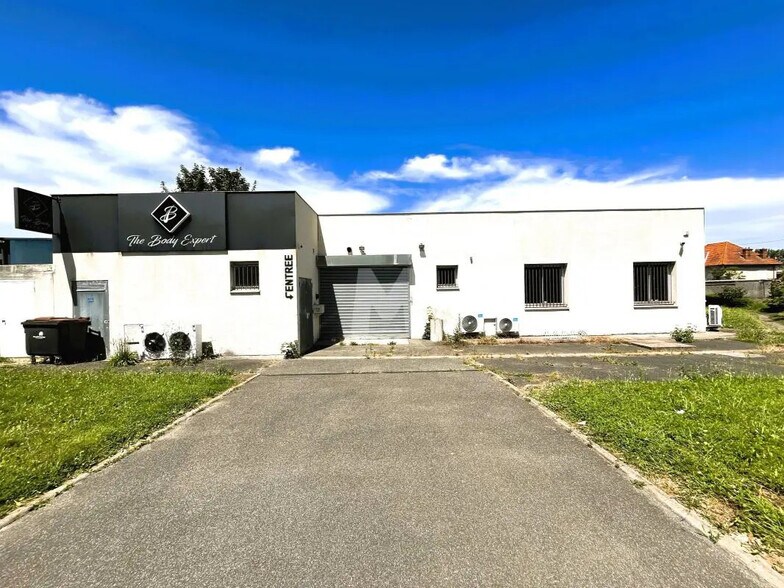 Local d'activités dans Bondoufle à vendre - Photo du bâtiment - Image 2 de 8