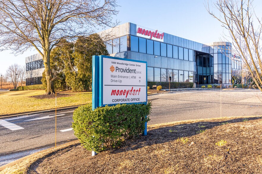 1000 Woodbridge Center Dr, Woodbridge, NJ à louer - Photo du bâtiment - Image 1 de 59