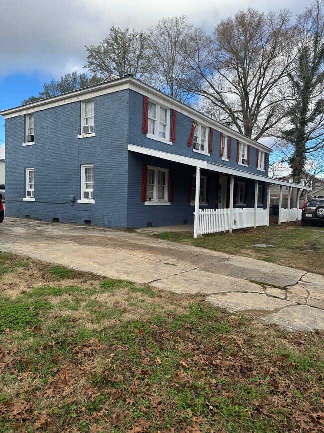 Plus de détails pour 719 Jackson S ave, Russellville, AL - Multi-résidentiel à vendre