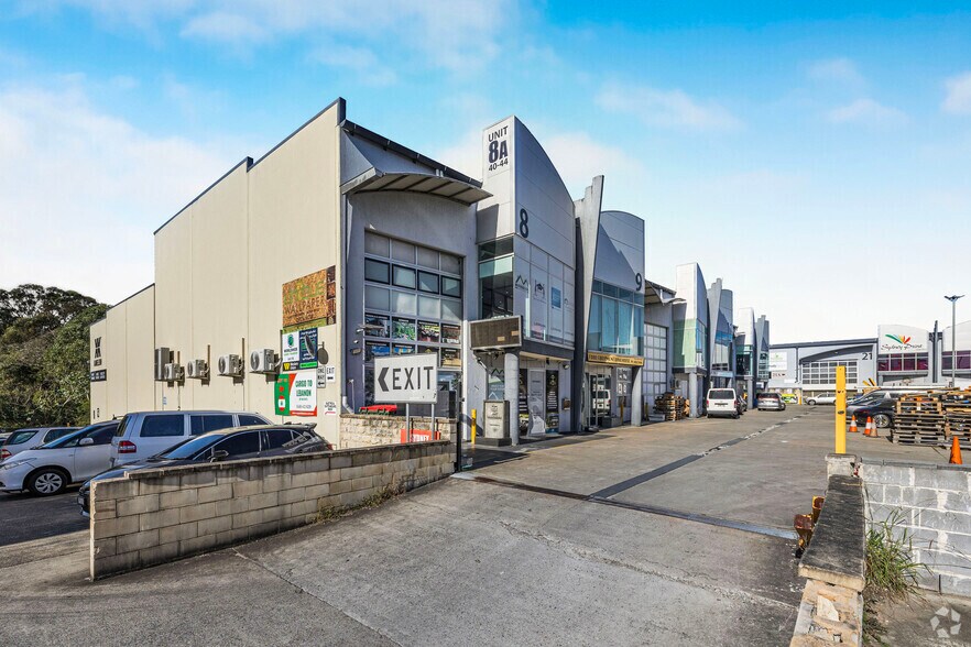 40-44 Wellington Rd, South Granville for sale - Primary Photo - Image 1 of 5