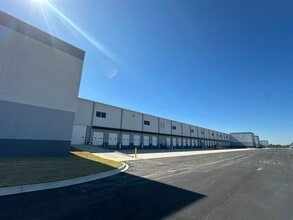 1060 Mossyhead Plaza Drive, Defuniak Springs, FL for lease Building Photo- Image 2 of 5