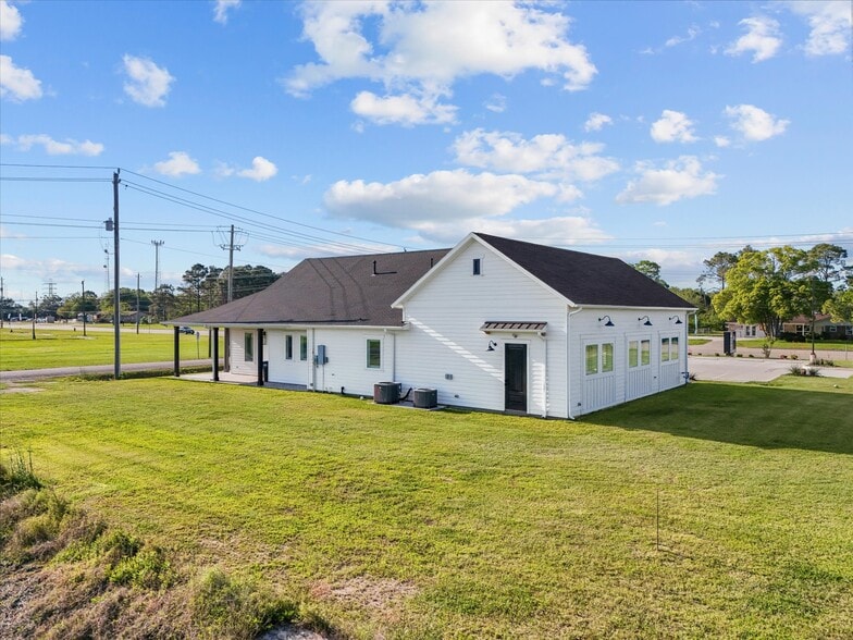 12121 FM 1764 Rd, Santa Fe, TX à vendre - Photo du bâtiment - Image 3 de 29