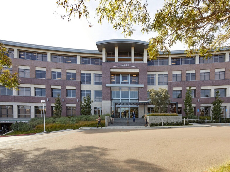 12544 High Bluff Dr, San Diego, CA à louer - Photo du bâtiment - Image 2 de 5