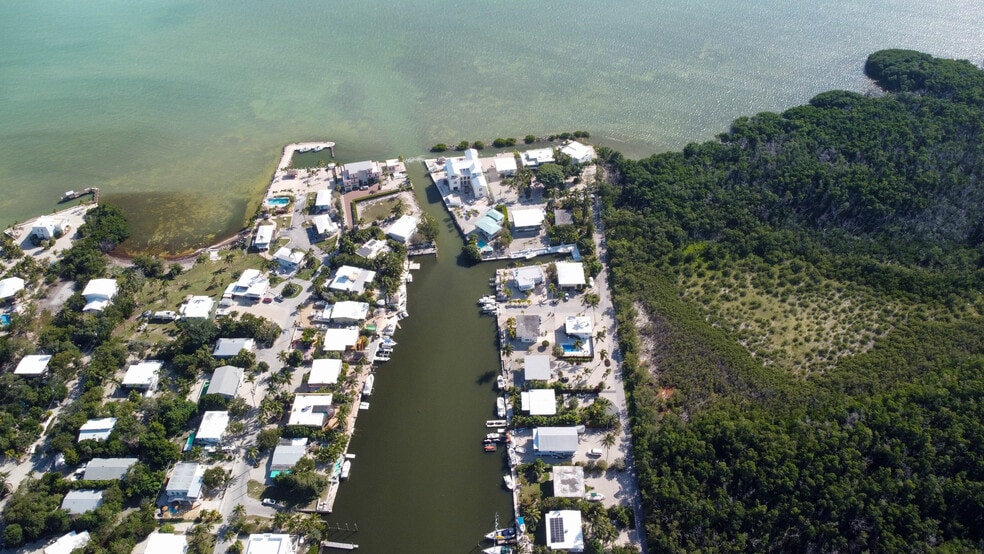 200 Treasure Harbor Dr, Islamorada, FL for sale - Building Photo - Image 3 of 25