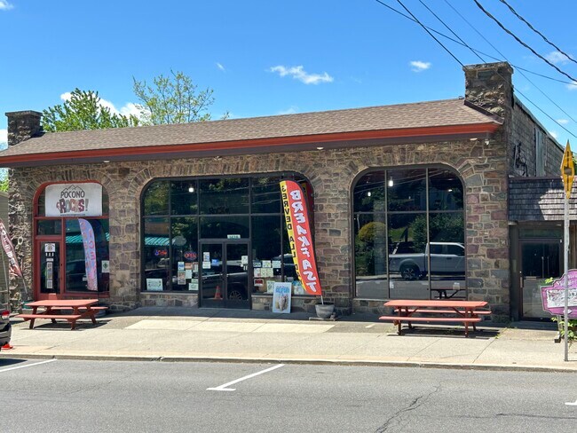 Plus de détails pour 1428 Pocono Blvd, Mount Pocono, PA - Commerce de détail à vendre