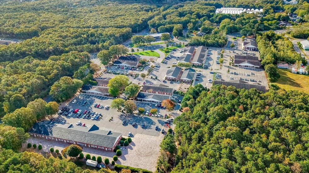 285 Sills Rd, East Patchogue, NY à louer - Aérien - Image 3 de 4