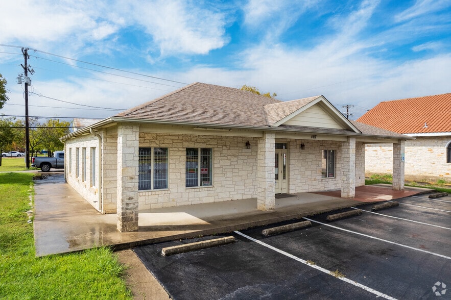 107 N US Hwy 183, Leander, TX for lease - Primary Photo - Image 1 of 14