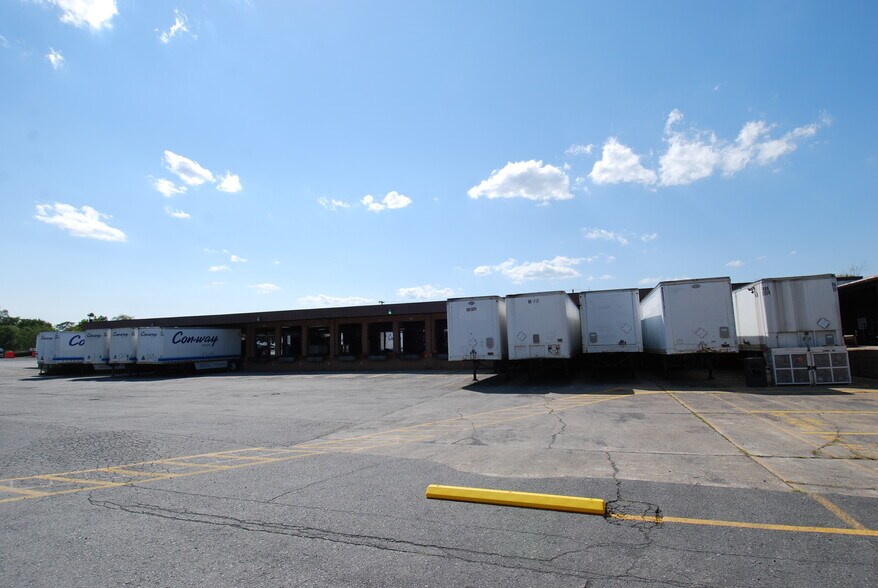 670-700 N Cameron St, Winchester, VA à louer - Photo du bâtiment - Image 3 de 6