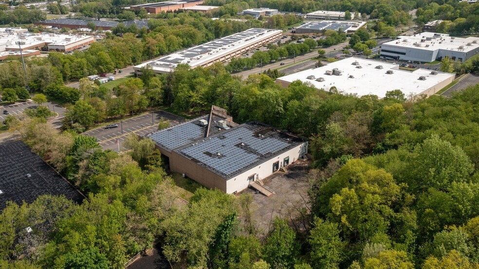 500 Corporate Dr, Mahwah, NJ for sale - Building Photo - Image 2 of 25