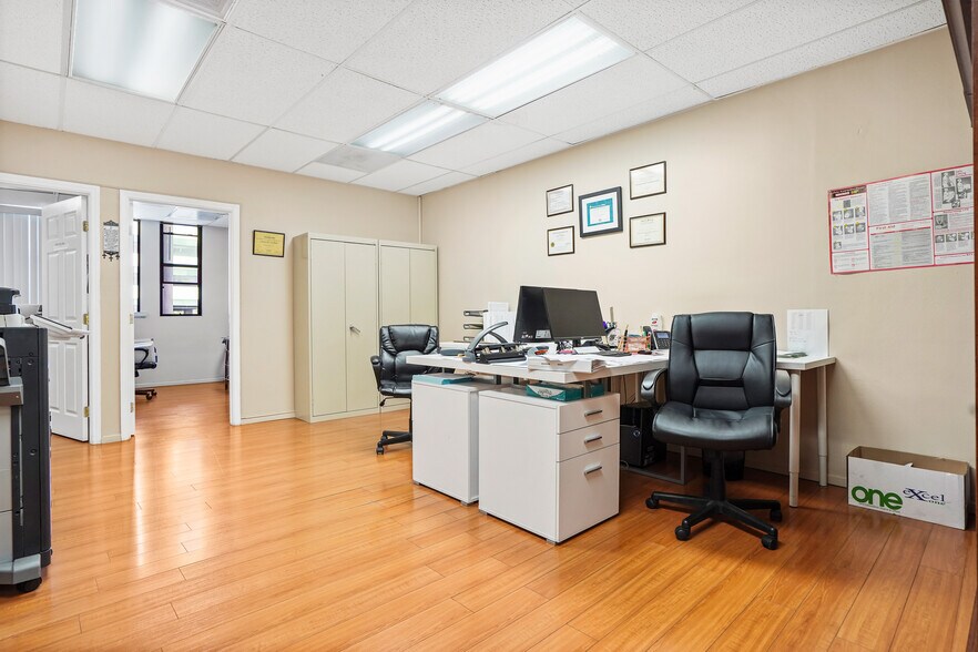 6450 Bellingham Ave, North Hollywood, CA à vendre - Photo intérieure - Image 3 de 17