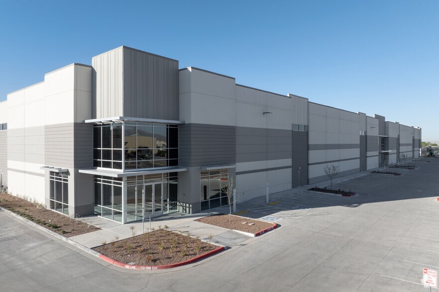 12153 Rojas Dr, El Paso, TX for lease - Building Photo - Image 1 of 11