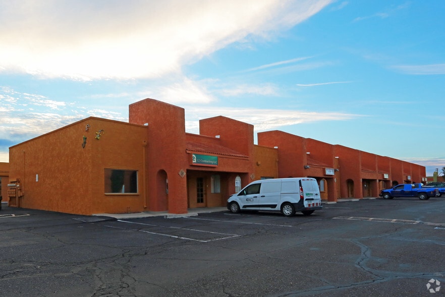 4500 E Speedway Blvd, Tucson, AZ à louer - Photo principale - Image 1 de 27