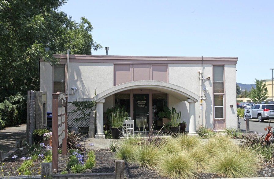 3149 California Blvd, Napa, CA à louer - Photo du bâtiment - Image 2 de 15