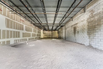 7408 Lake Worth Rd, Lake Worth, FL for lease Interior Photo- Image 1 of 4