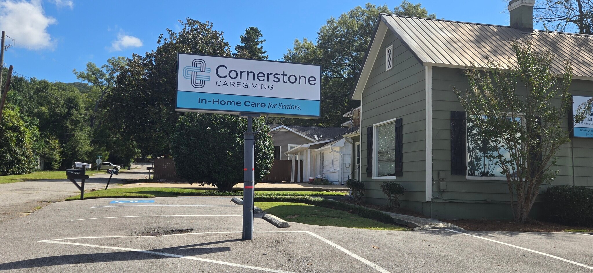 220 E J St, Anniston, AL for sale Building Photo- Image 1 of 13