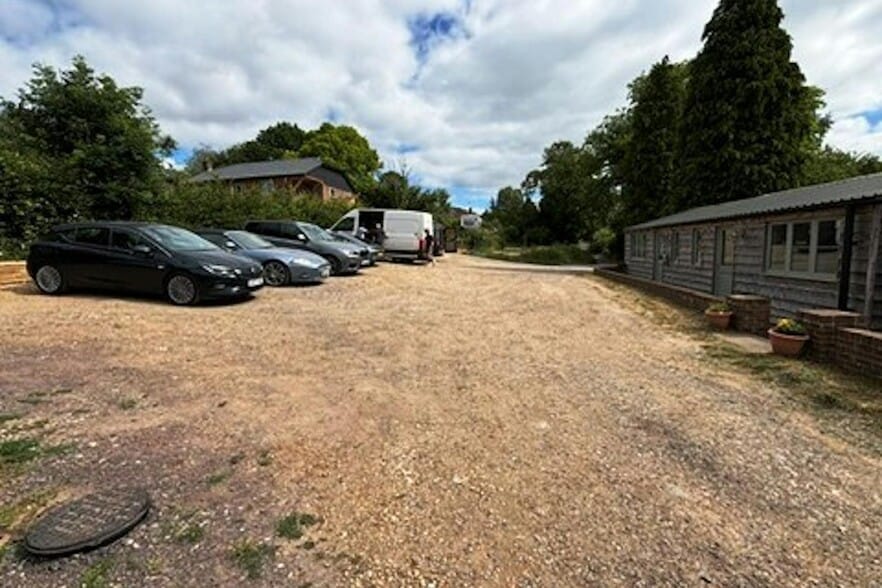 Willis Ln, Four Marks for lease - Building Photo - Image 3 of 3