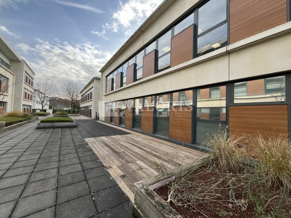 16-18 Chemin Des Cuers, Dardilly for lease Building Photo- Image 1 of 14