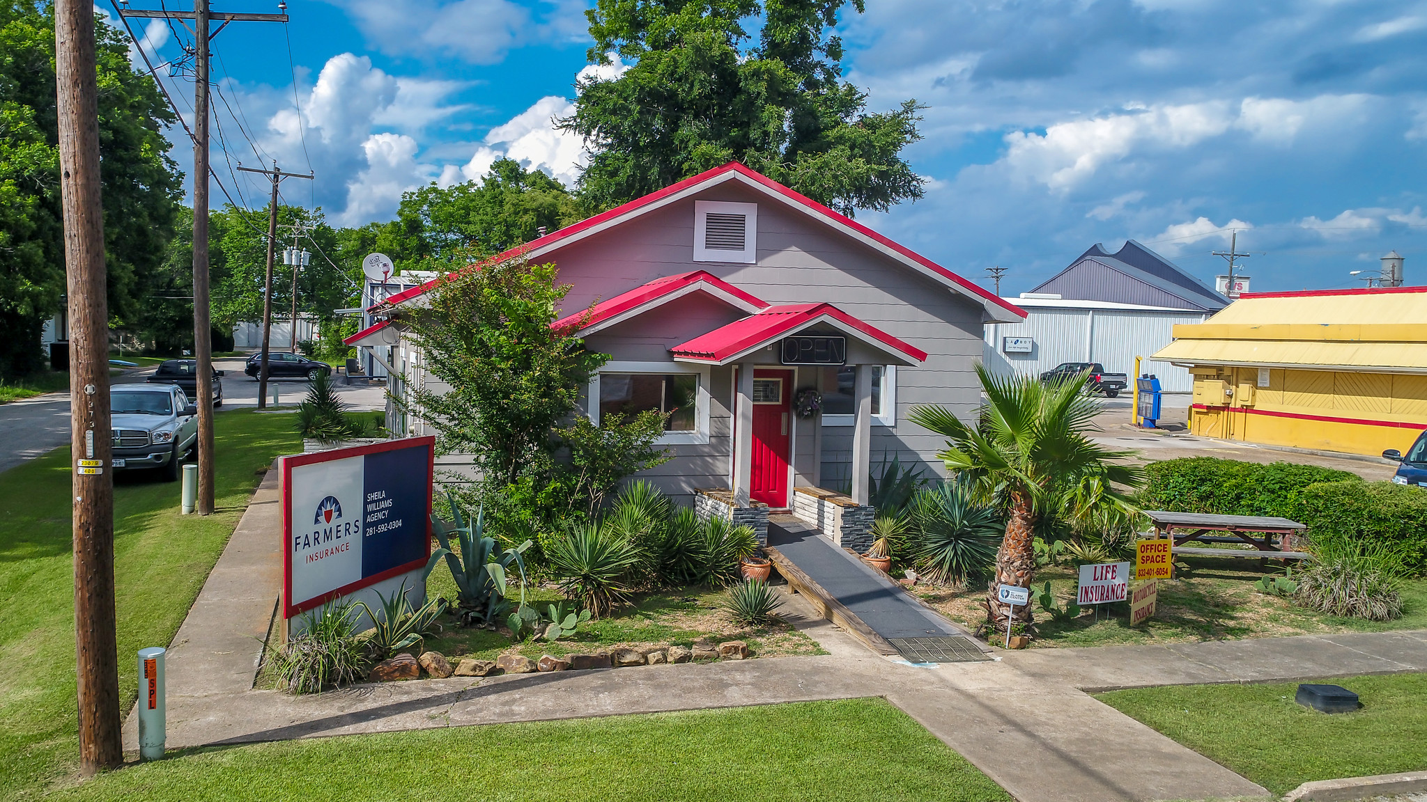 210 W Houston St, Cleveland, TX for sale Building Photo- Image 1 of 1