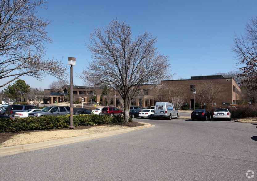 2100-2120 Exeter Rd, Germantown, TN for lease - Primary Photo - Image 1 of 14