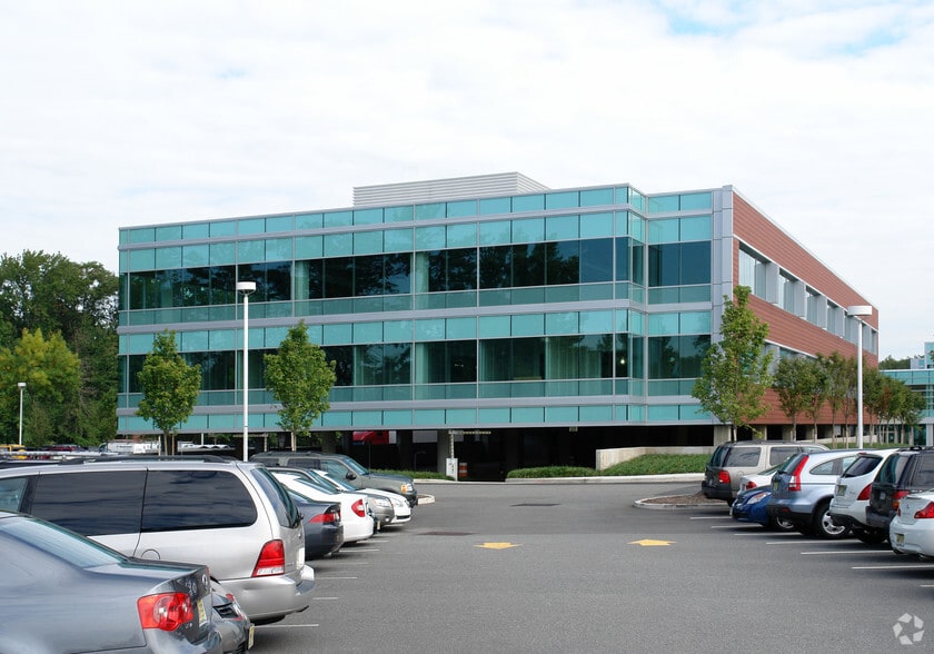 940 Sylvan Ave, Englewood Cliffs, NJ for lease - Primary Photo - Image 1 of 6