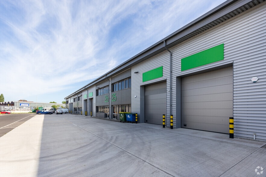 Carlton Rd, Ashford for lease - Building Photo - Image 3 of 8