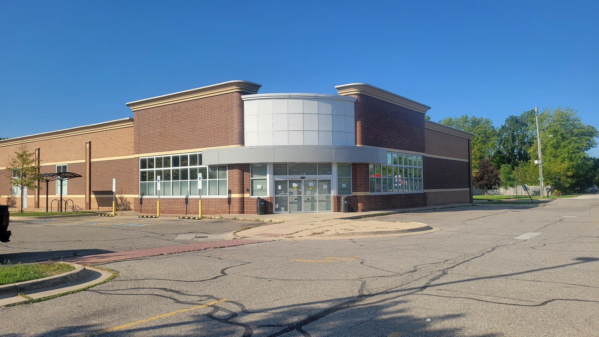 2980 Packard Rd, Ann Arbor, MI à louer Photo du bâtiment- Image 1 de 11