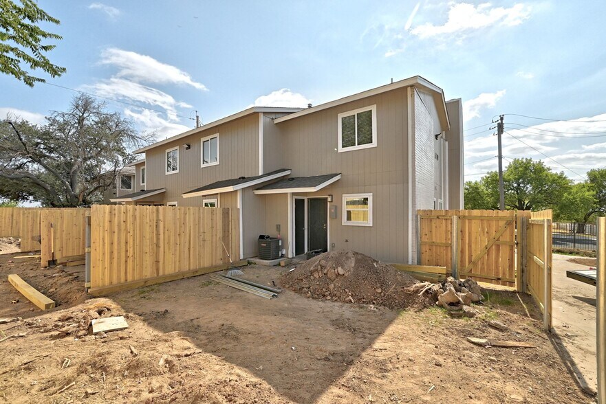 6709 Wentworth Dr, Austin, TX à vendre - Photo du bâtiment - Image 3 de 28