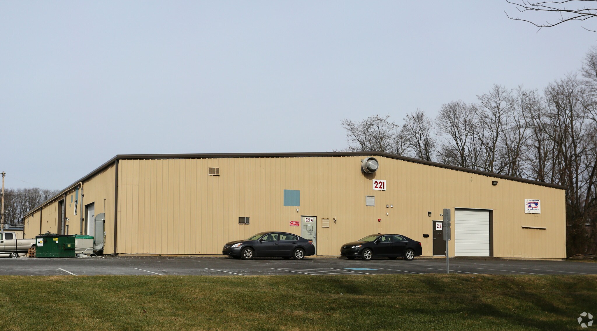 221 Lower Morrisville Rd, Fallsington, PA for sale Primary Photo- Image 1 of 5