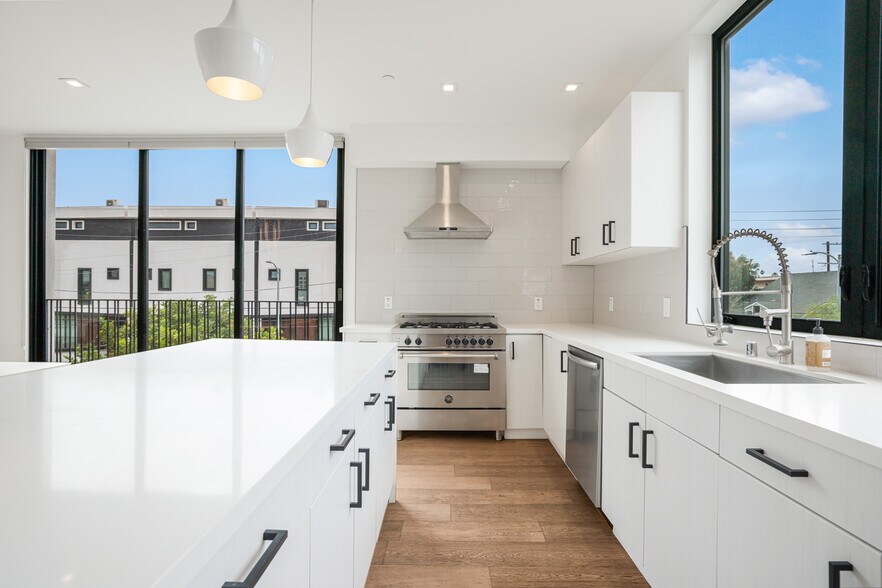 2432 Penmar Ave, Venice, CA à vendre - Photo intérieure - Image 3 de 11