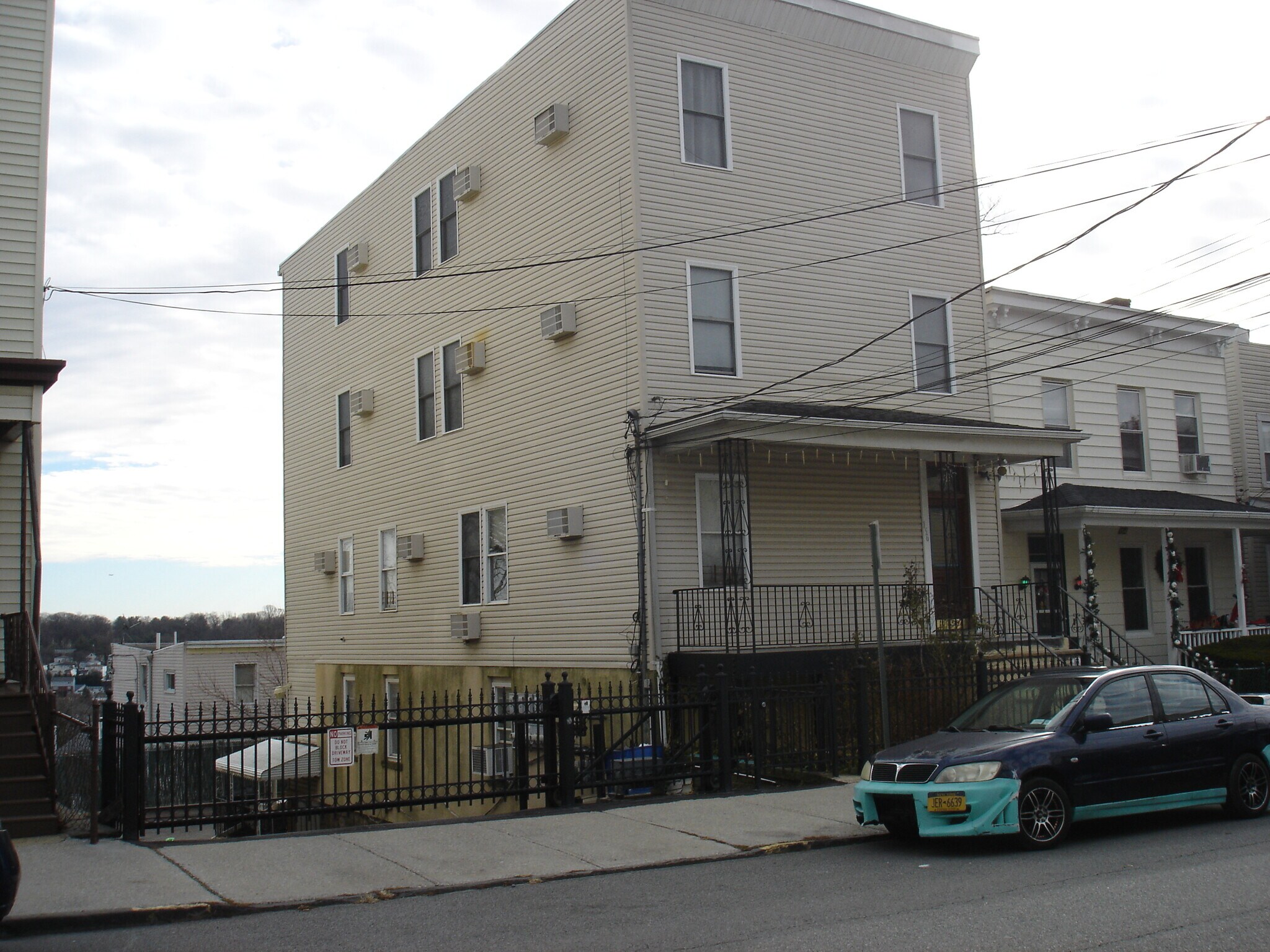 156 Voss Ave, Yonkers, NY for sale Primary Photo- Image 1 of 14