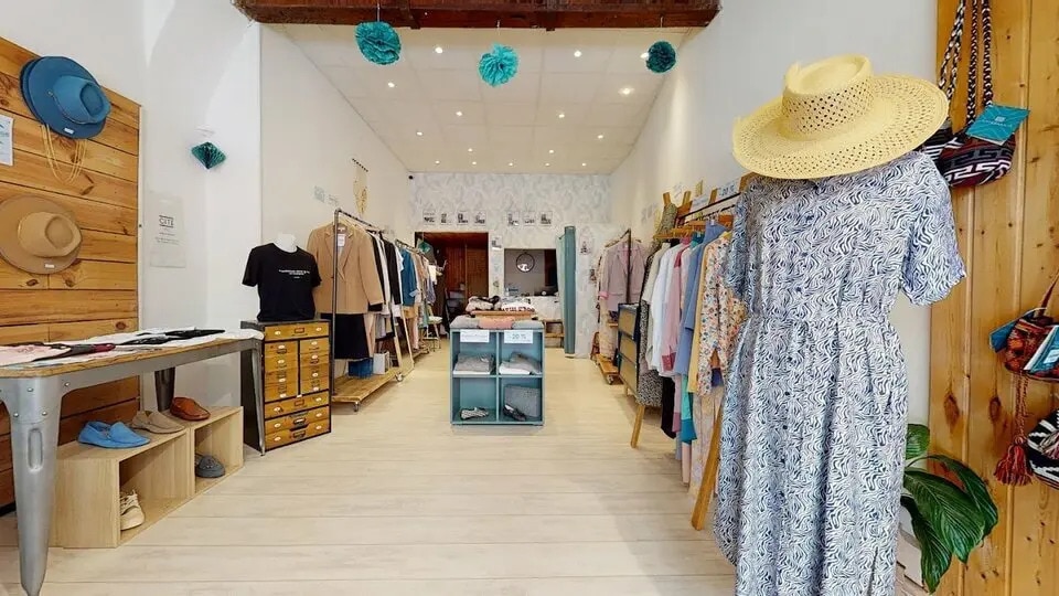 Retail in Toulouse for lease Interior Photo- Image 1 of 6