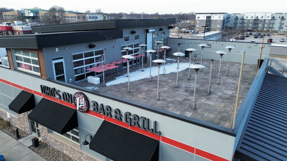 810 E 1st St, Ankeny, IA à louer - Photo du bâtiment - Image 3 de 17